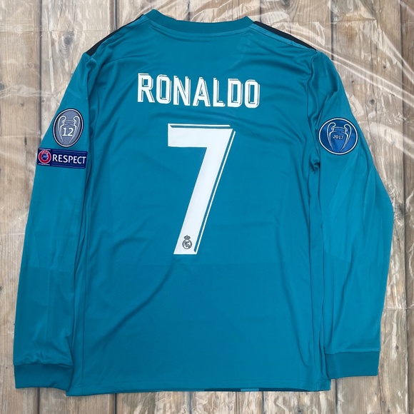 Ronaldo #7 2017/18 Real Madrid Blue Longsleeve Retro Jersey with Badges - Picture 2 of 5